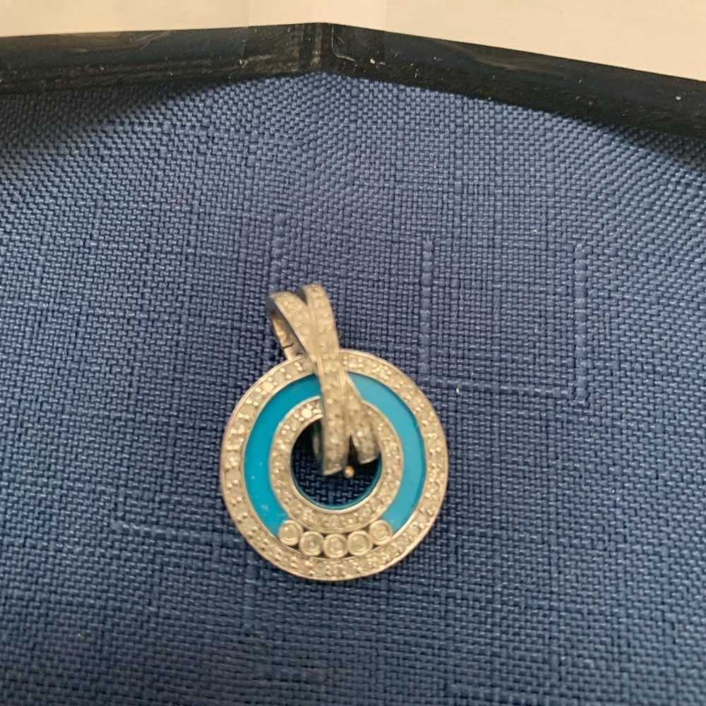 10K White Gold Pendant with Diamonds/ appraisal incl.